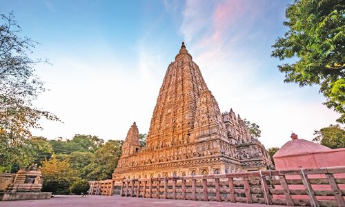 190410095005-india-temples-mahabodhi-temple
